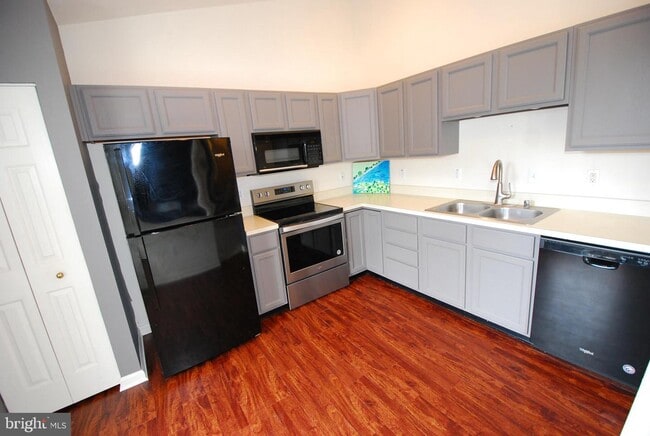 Foto del edificio - 1603 Berry Rose Ct