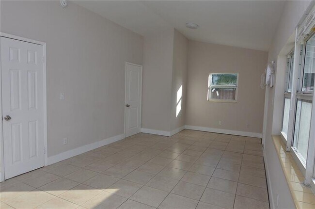 Foto del edificio - 209 SW 14th St