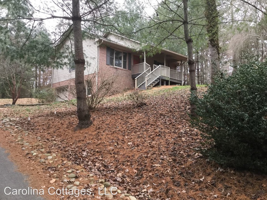Primary Photo - 205 Pine Berry Cir
