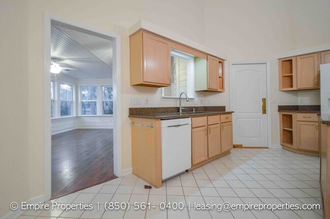 Building Photo - Lennox Mill Beauty