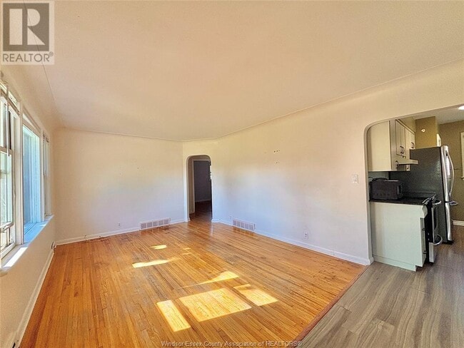 Building Photo - 2594 Askin Ave