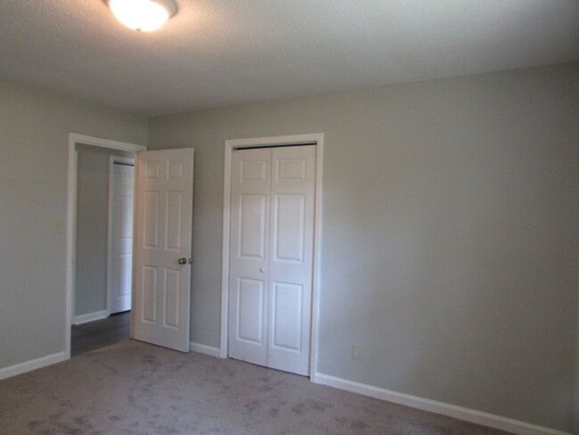 Building Photo - Steeplechase Subdivision, Close to Shaw AFB!