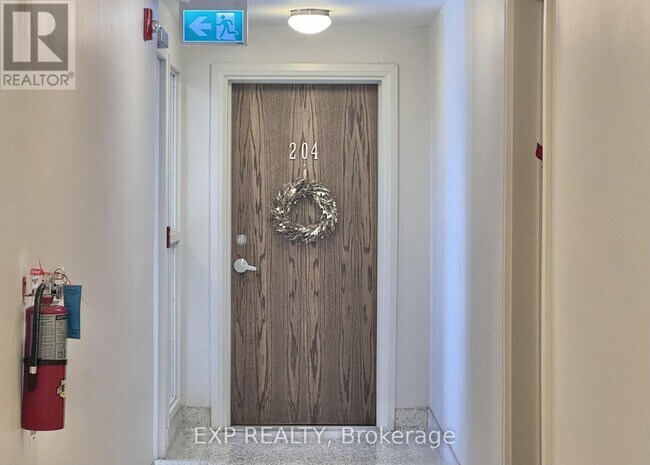 Building Photo - 5 Paisley Blvd E