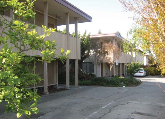 Building Photo - 701 9th Ave