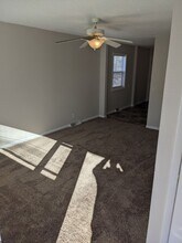 Building Photo - 302 Proctor Ln