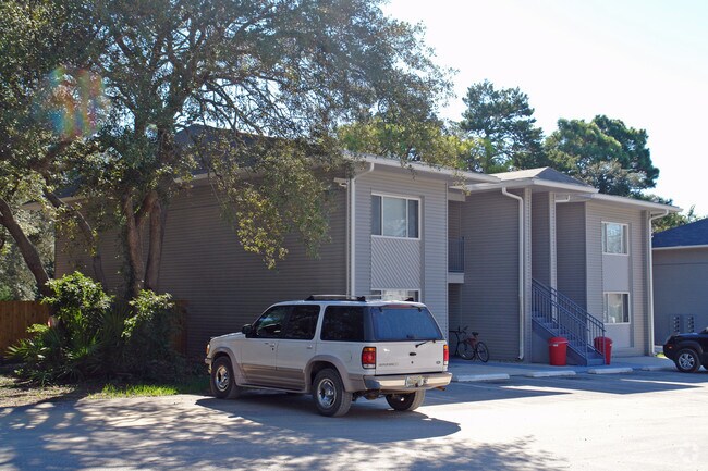 College Courtyard Apartments Niceville Fl Building Photo College Courtyard Apartments