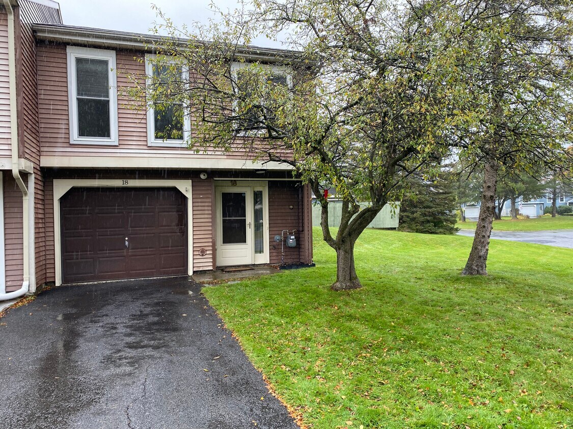 18 Morningside Ter, Cohoes, NY 12047 Townhome Rentals in Cohoes NY