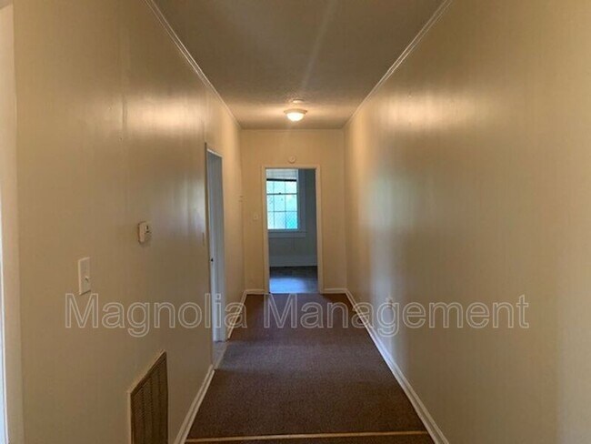 Foto del edificio - 415 E Andrews Ave