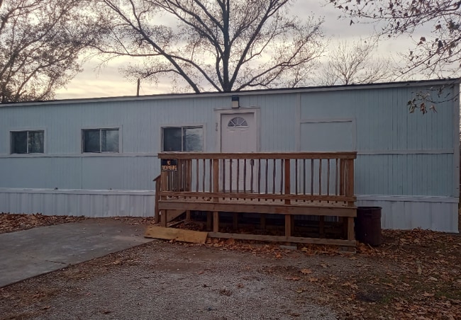 Building Photo - 777 E Yerby St