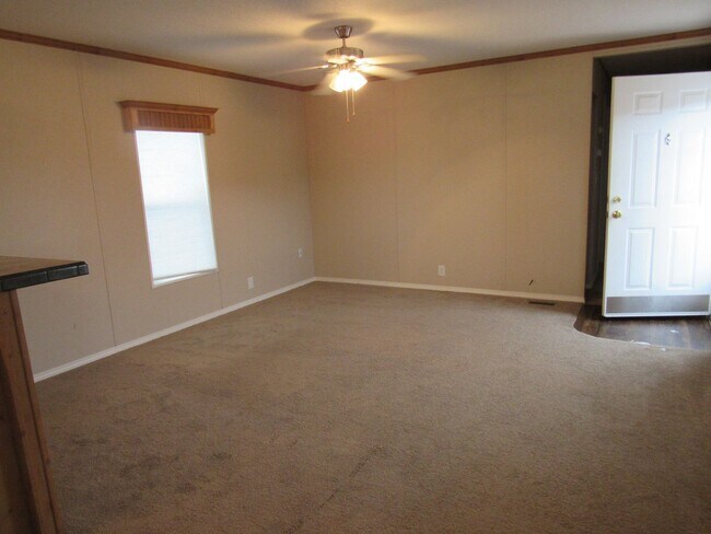Building Photo - 3 Bed 2 bath Mills Mobile Home on Beautiful Treed Lot