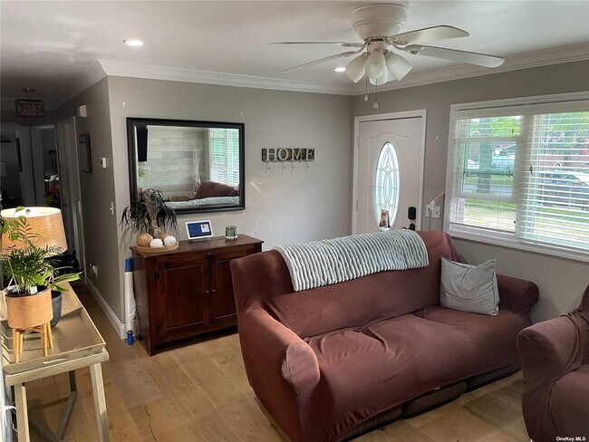 Foto del edificio - 1533 N Thompson Dr