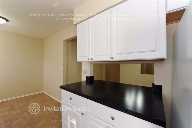 Foto del edificio - 1830 E Oakwood Loop