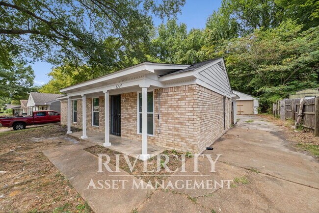 Foto del edificio - A Must See!!!!! Section 8 Friendly & Ready For Move In!!!!!!!