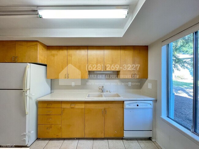 Foto del edificio - 2 br, 2 bath Condo - 4635 W Lake Sammamish...