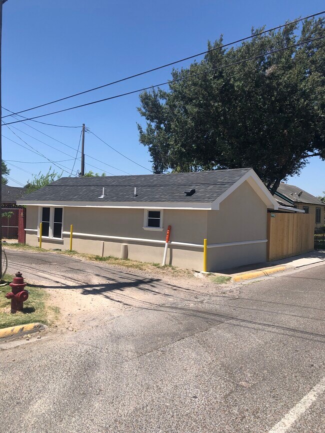 1522 N Dunlap Ave, Mission, TX 78572 House Rental in Mission, TX