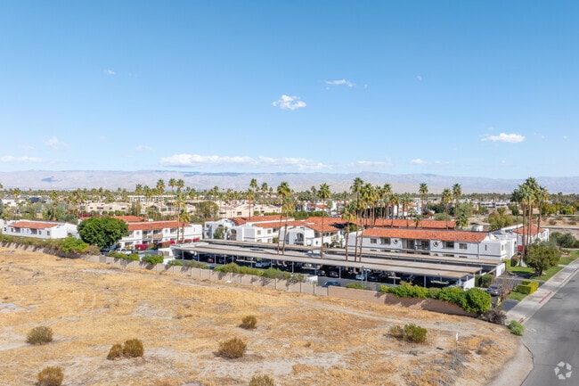 Vista de contexto del San Jacinto Racquet Club - San Jacinto Racquet Club