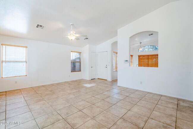 Building Photo - 1312 W Park Ave