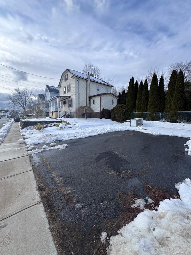 Foto del edificio - 709 Tower Ave