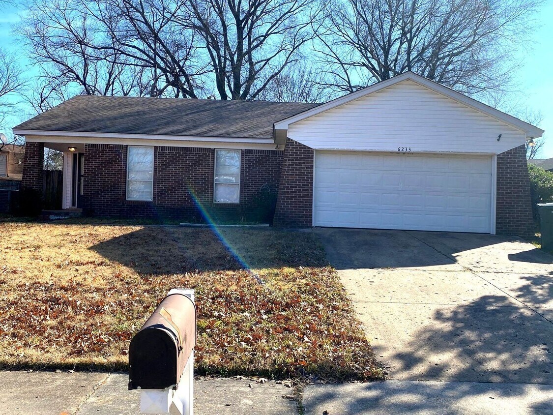 Primary Photo - 6233 Cranbury Park Dr