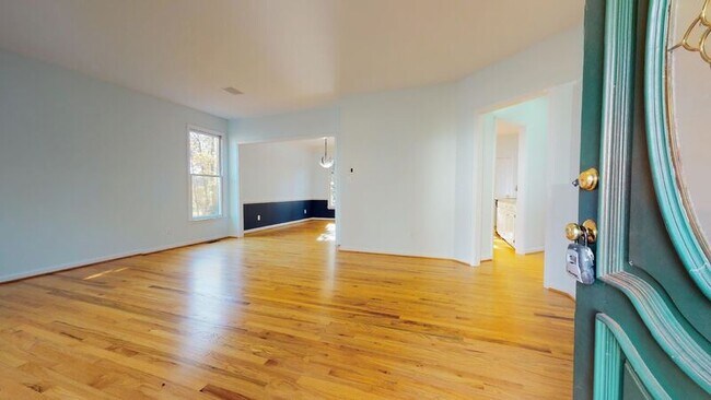 Building Photo - 2604 Crofton Springs Dr