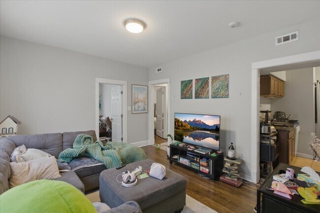 Foto del edificio - 4000 N Southport Ave