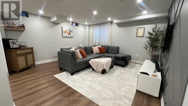 Building Photo - 14 Copperhill Hts