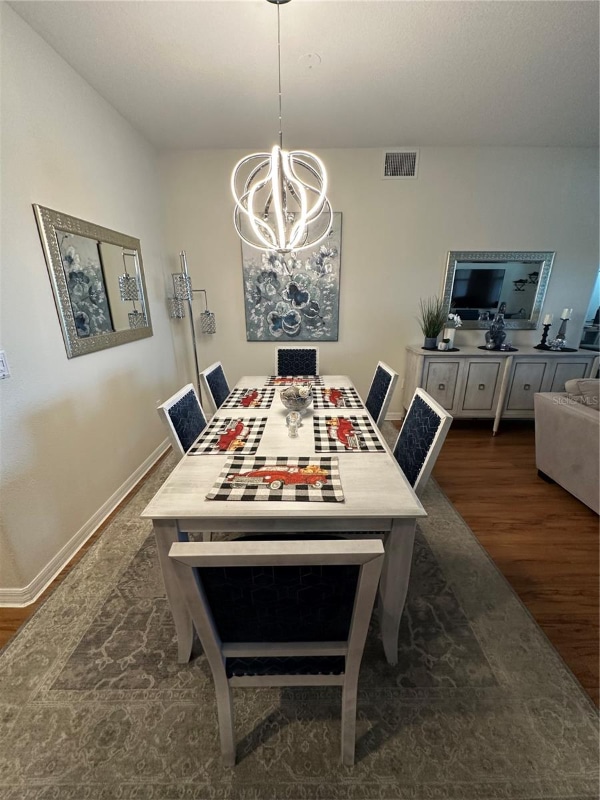 Foto del edificio - 3917 Serenade Ln