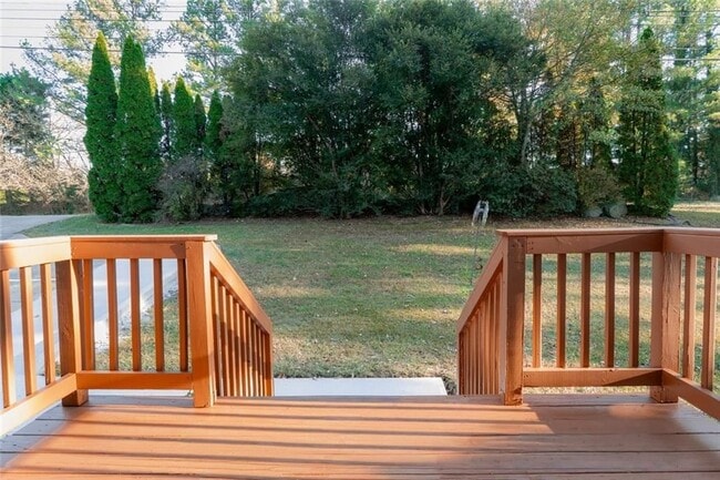 Foto del edificio - 3599 Lower Roswell Rd