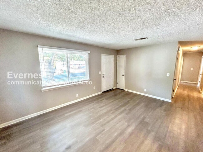 Building Photo - 4228 Valley Grove Dr