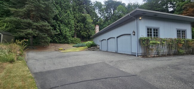 Foto del edificio - 3650 116th Ave NE