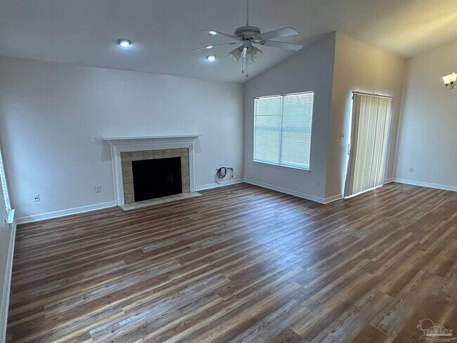 Building Photo - 2985 Pickford Pl