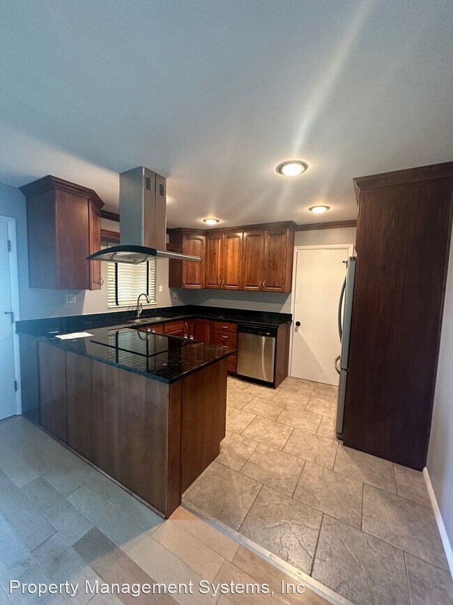 Building Photo - 1 br, 1 bath House - 2070 E 3335 S #30