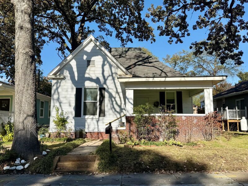 Primary Photo - 2313 Bailey Ave