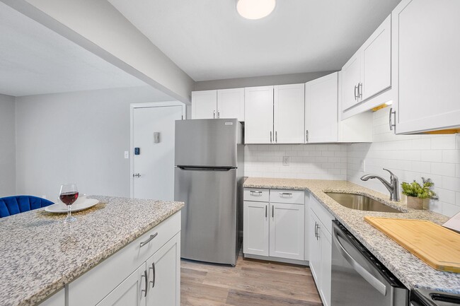 Interior Photo - 8Ninety at Loveland