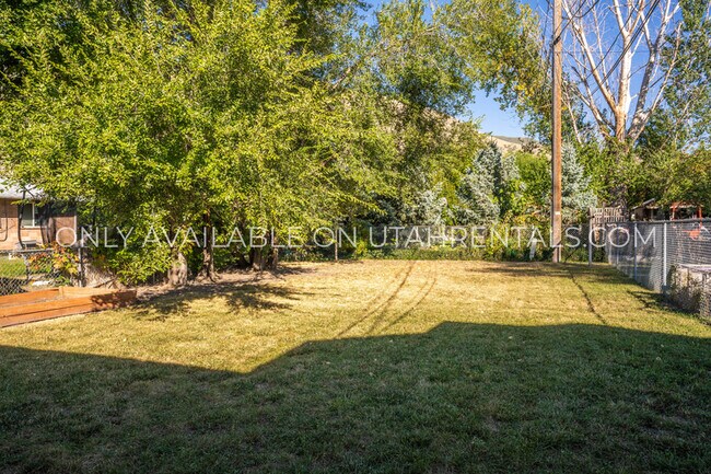 Building Photo - 31 S 860 E