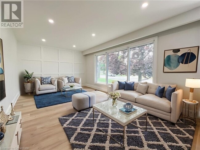 Photo du bâtiment - 447 E 13th St