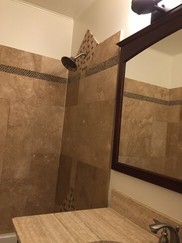 Foto del edificio - 3406 Peacock Ln
