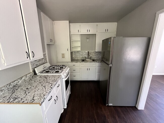 Foto del edificio - 910 SW 7th St