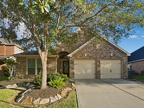 Building Photo - 2515 Pioneer Oaks Dr