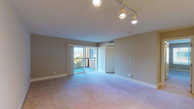 Interior Photo - CitySouth