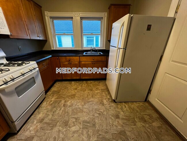 Foto del edificio - 130 Princeton St