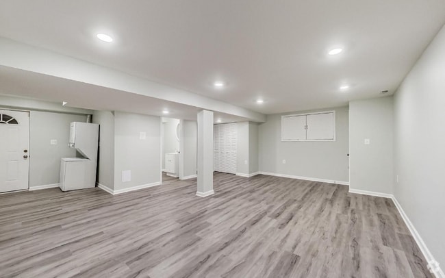 Building Photo - 8902 Woodburn Ct