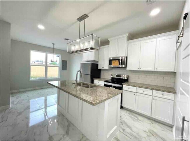 Foto del edificio - 5514 N Crown Point