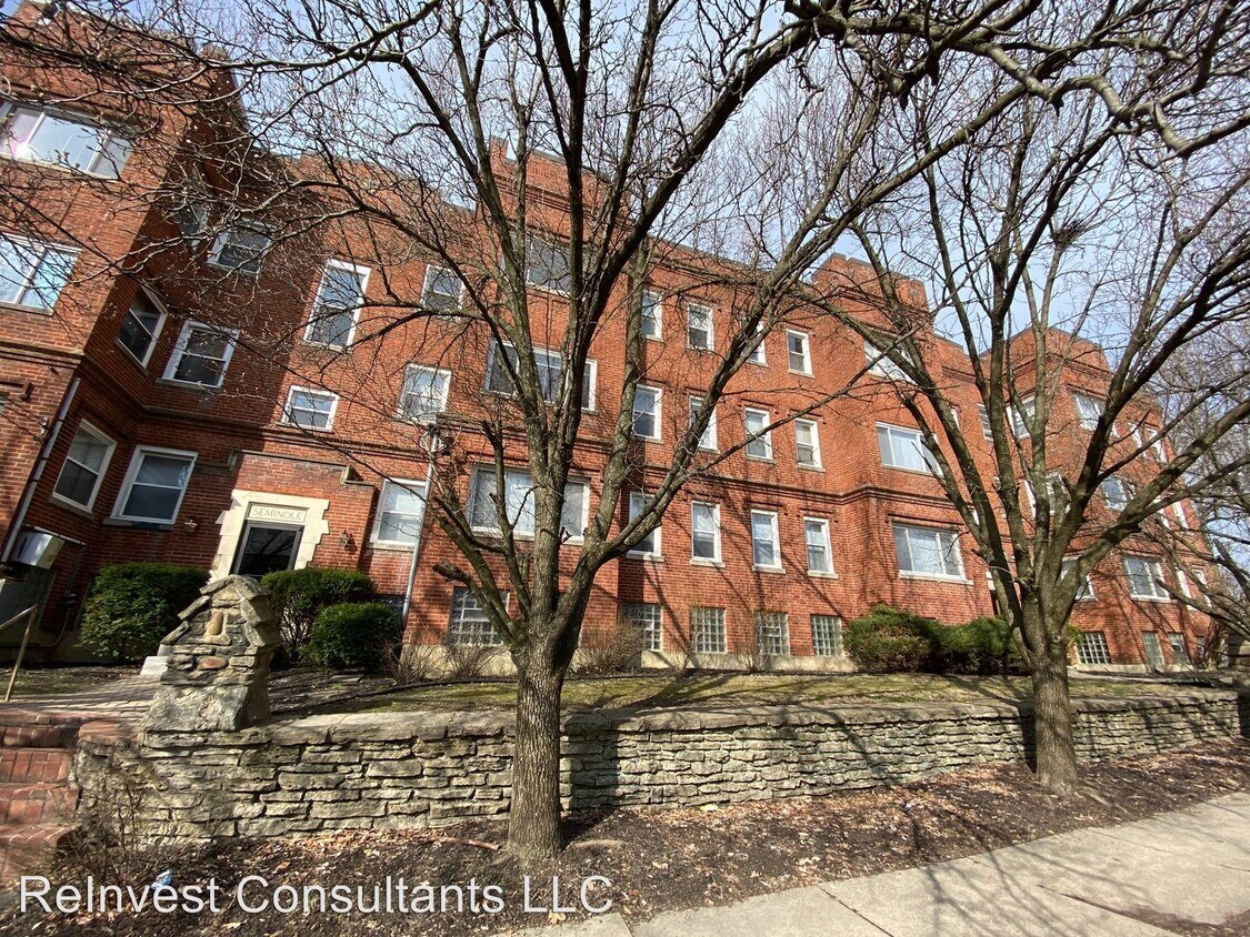 Primary Photo - 2377-2377 Ravine St