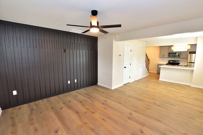 Foto del edificio - 500 Western Ave