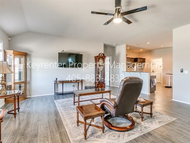 Building Photo - Modern Single Family Home in El Reno, OK!