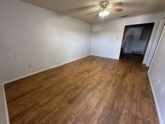 Building Photo - 2105 S Loop 289