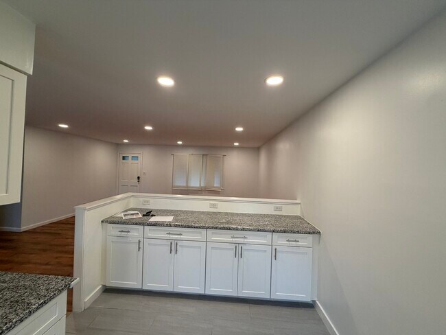Foto del edificio - 930 Dorncliff Ln