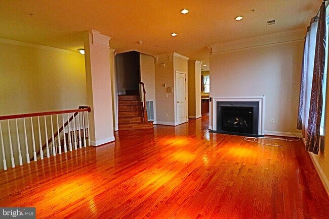 Foto del edificio - 7200 Phelps Hill Ct