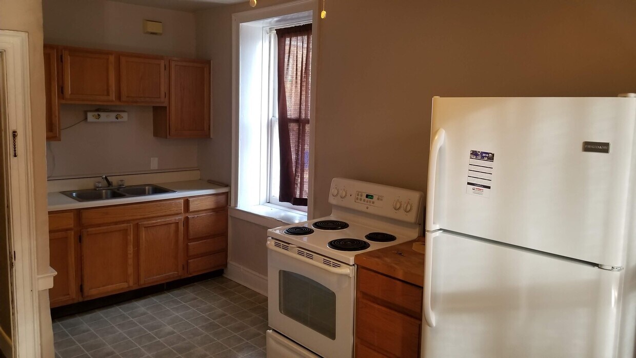 102 N Bedford St Unit 2A, Carlisle, PA 17013 Apartments in Carlisle